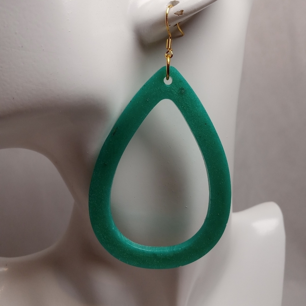Elegant Green Teardrop Earrings